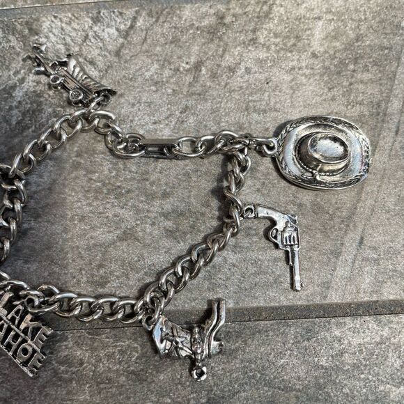 Vintage silver tone Lake Tahoe charm bracelet - Picture 9 of 11